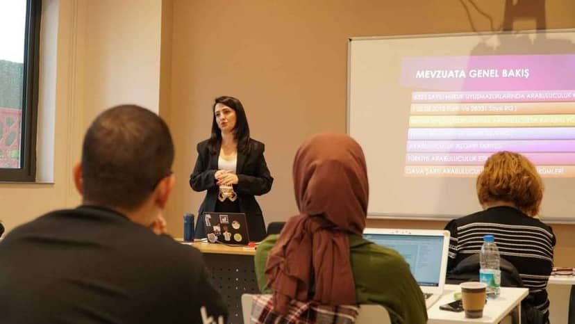 Hukuk Klinikleri Seminerleri: Arabuluculuk Uygulamaları Etkinliği Düzenlendi