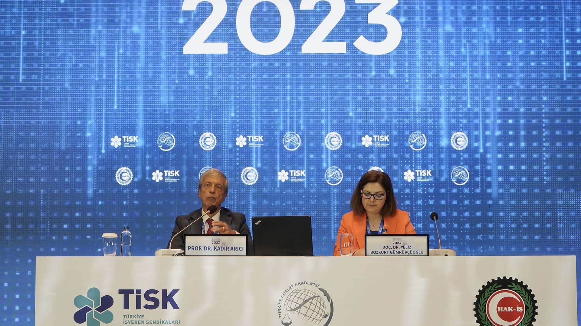 Assoc. Prof. Dr. Yeliz Bozkurt Gümrükçüoğlu presented a paper at the Labour Law Evaluation Symposium