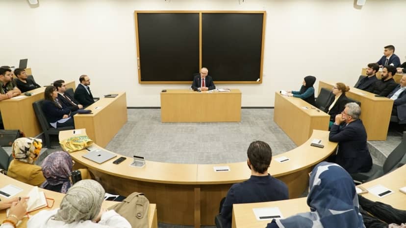 The School of Law Opening Lecture Was Held with High Attendance